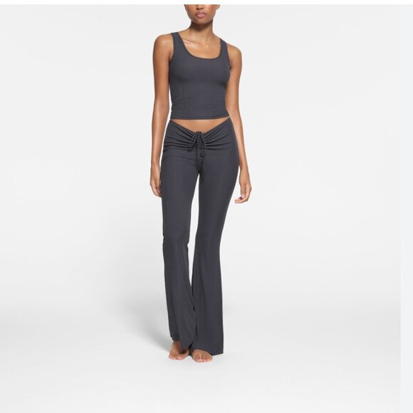 Skim's SOFT LOUNGE RUCHED PANT in Navy - Size L - NWT - Picture 3 of 3